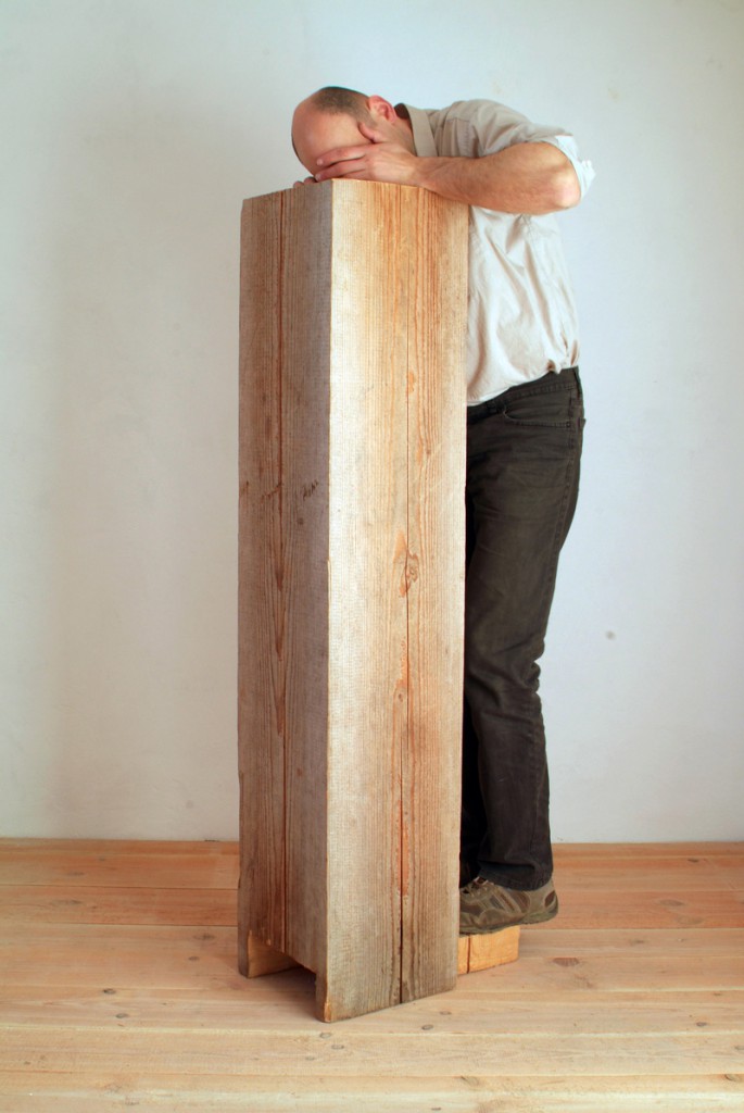 Ambo, 2012, Vierkant, 152 x 31 x 31 cm | Ambo, 2012, square timber, 152 x 31 x 31 cm