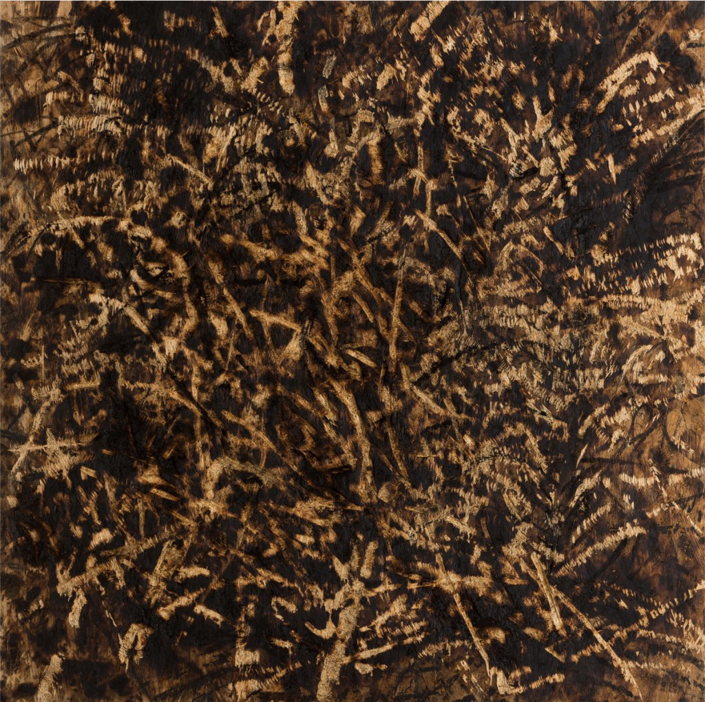 o.T., 2018, Kohle auf gebrannter und gesägter Grobspanplatte, 99,5 x 99 cm  | untitled, 2018, charcoal on burned ans sawn OSB, 99 x 99,5 cm